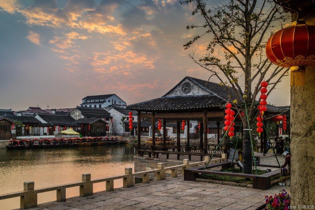 魏总 郑恺:充满喜剧色彩的显眼包式人物,海宁文化旅游推广大使